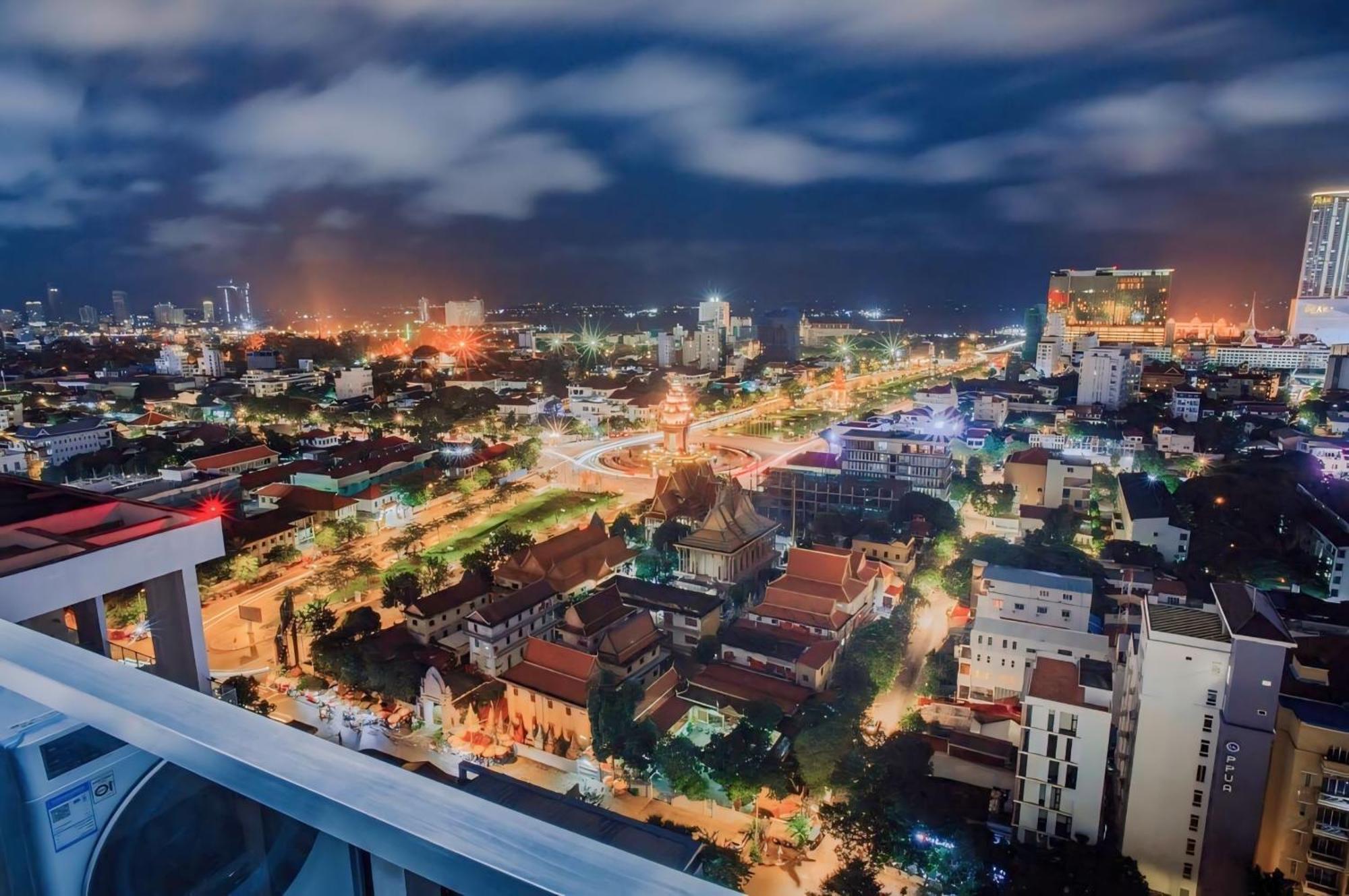 Hotel Serviced Condo Unique Infinity Pool With Mekong River View Phnom Penh Dış mekan fotoğraf